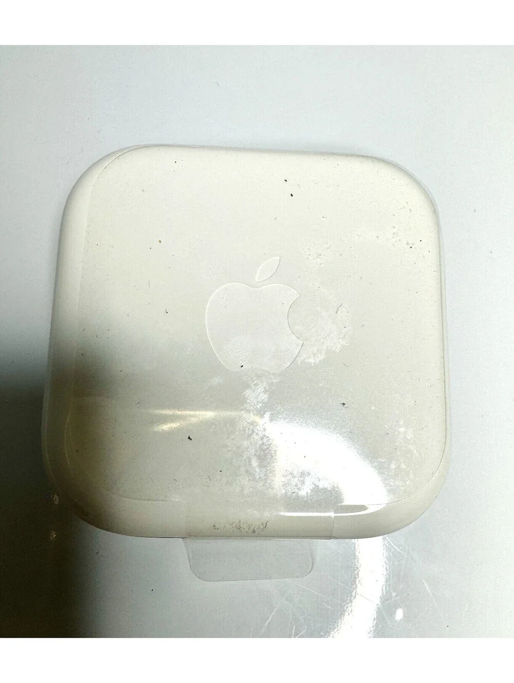 Apple EarPods 3.5mm Headphone Plug MWU53AM/A New Sealed Genuine Apple